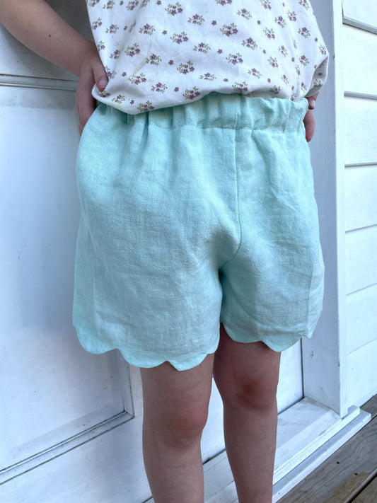 Sewing a scallop hem