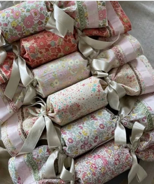 Reusable Christmas bon bons