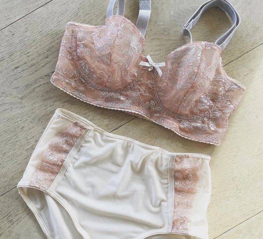 How to sew a wired bra with lace fabric