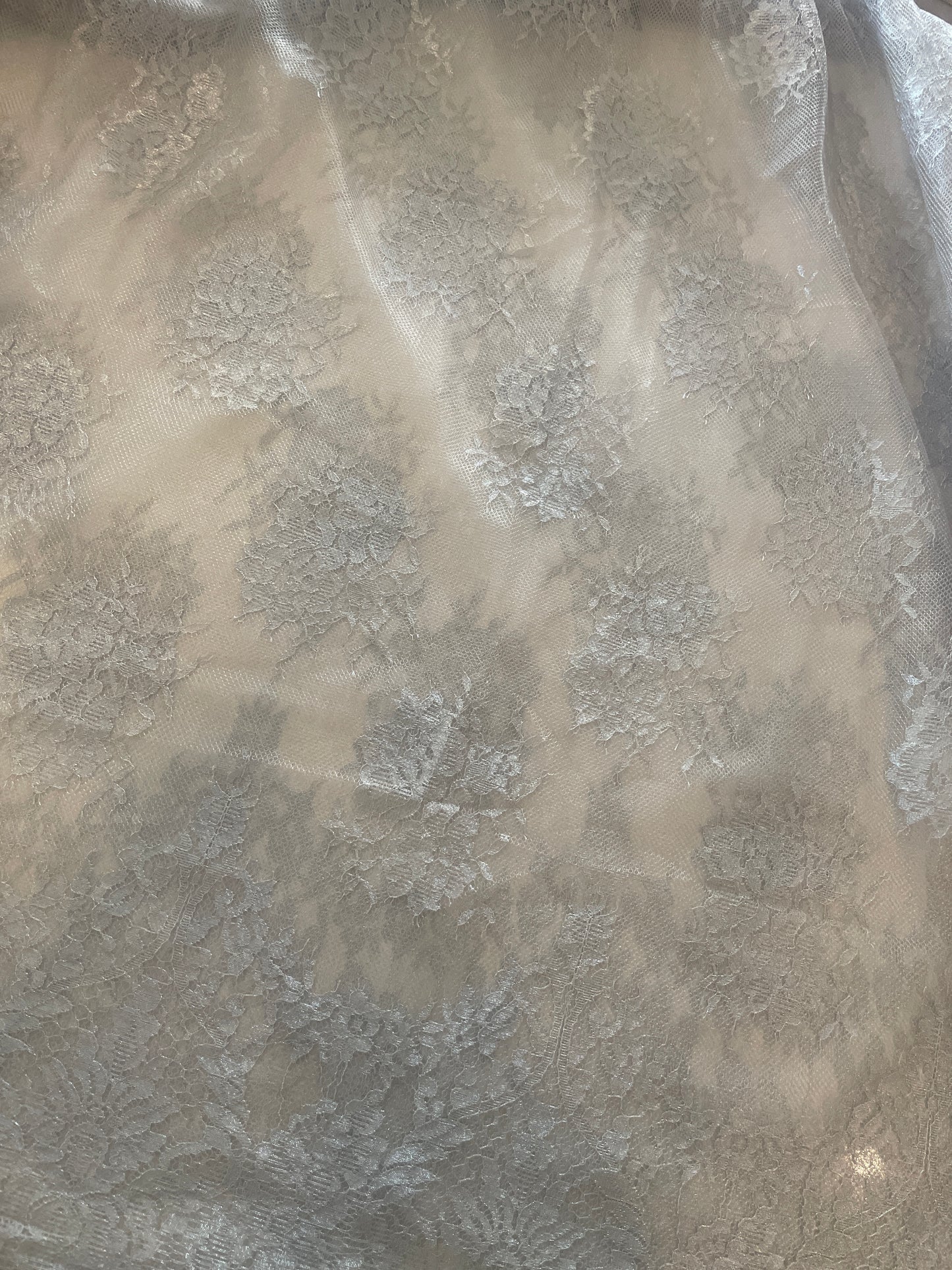 2.85m silver lurex French Chantilly lace