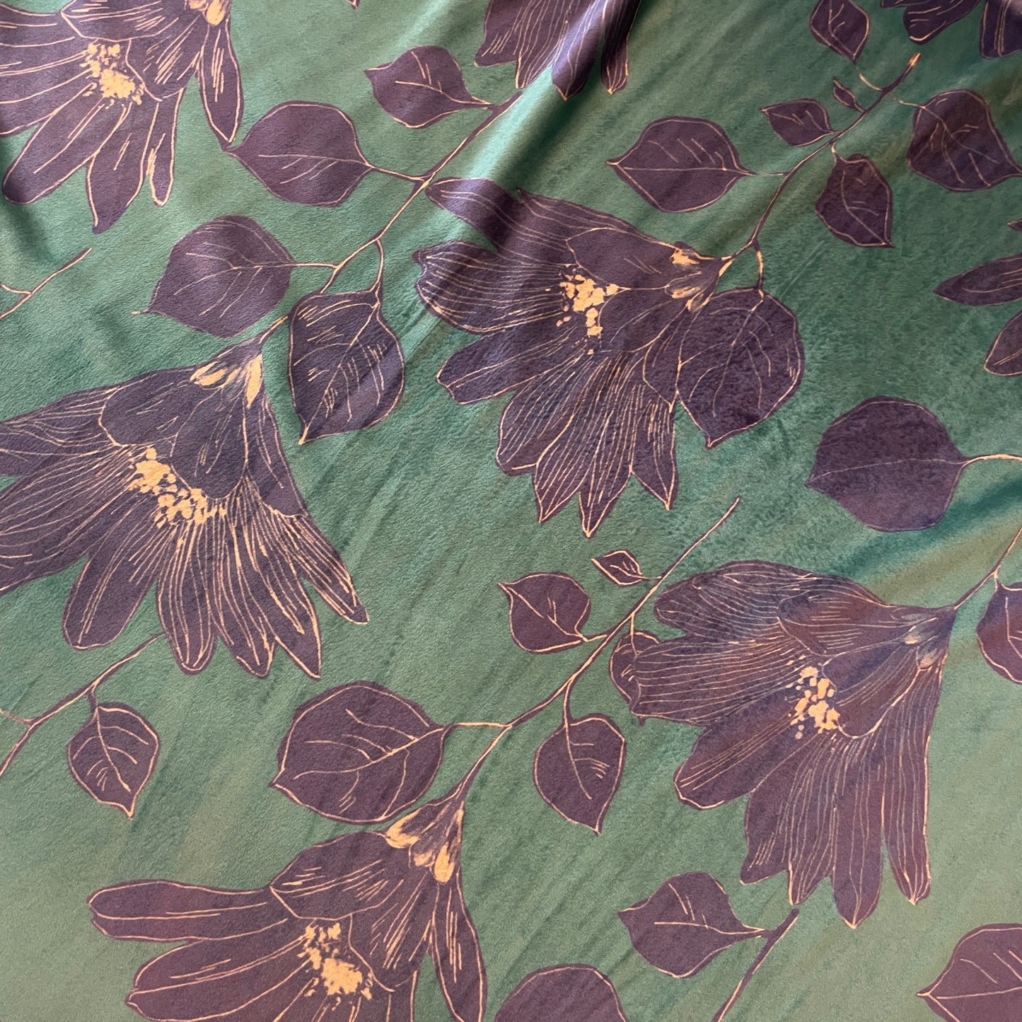 emerald stems stretch velvet
