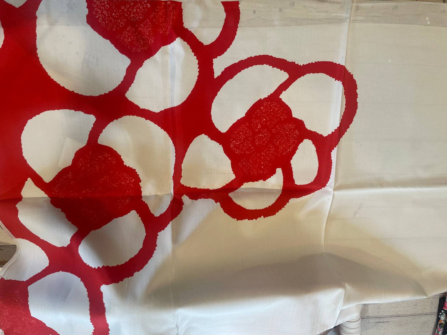 60cm bold red flower panel interfaced silk crepe de chine