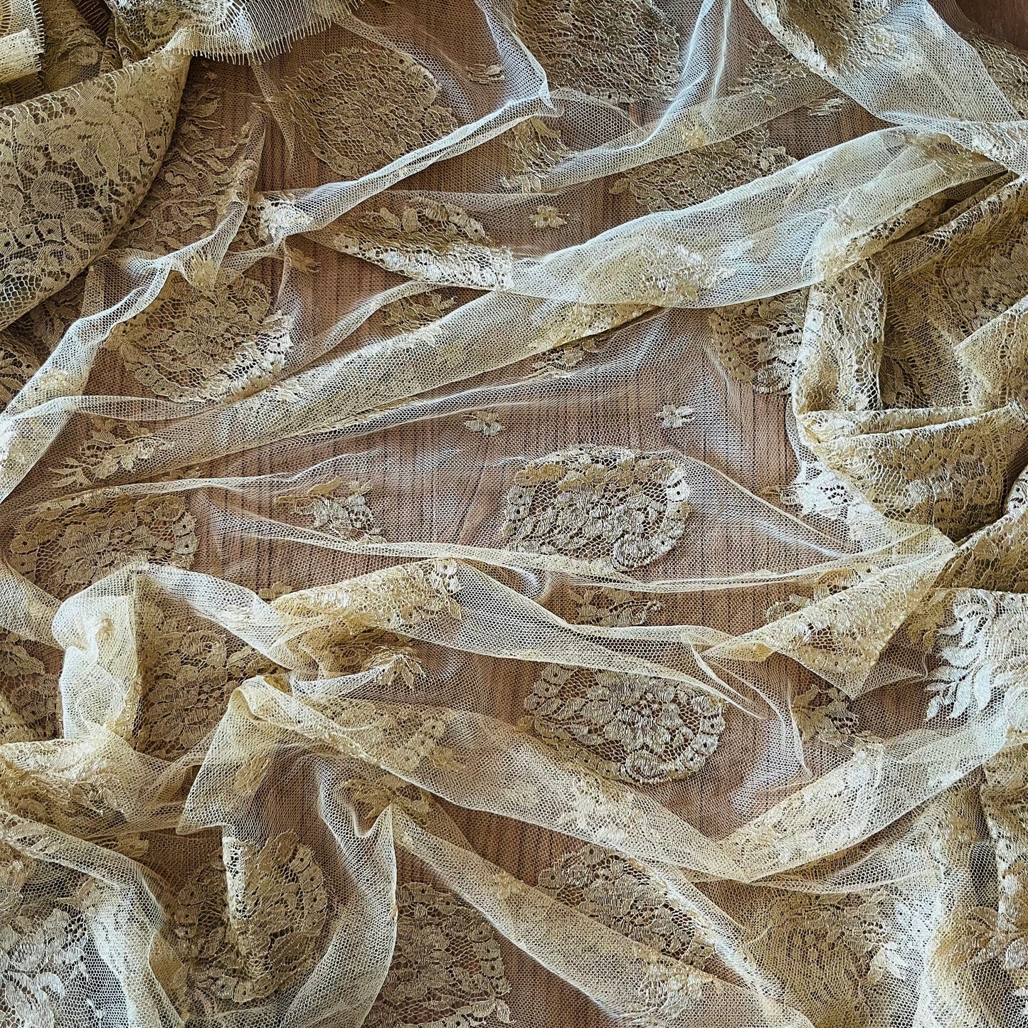 1.7m Gold Metallic French Lace Nylon Cotton Lurex
