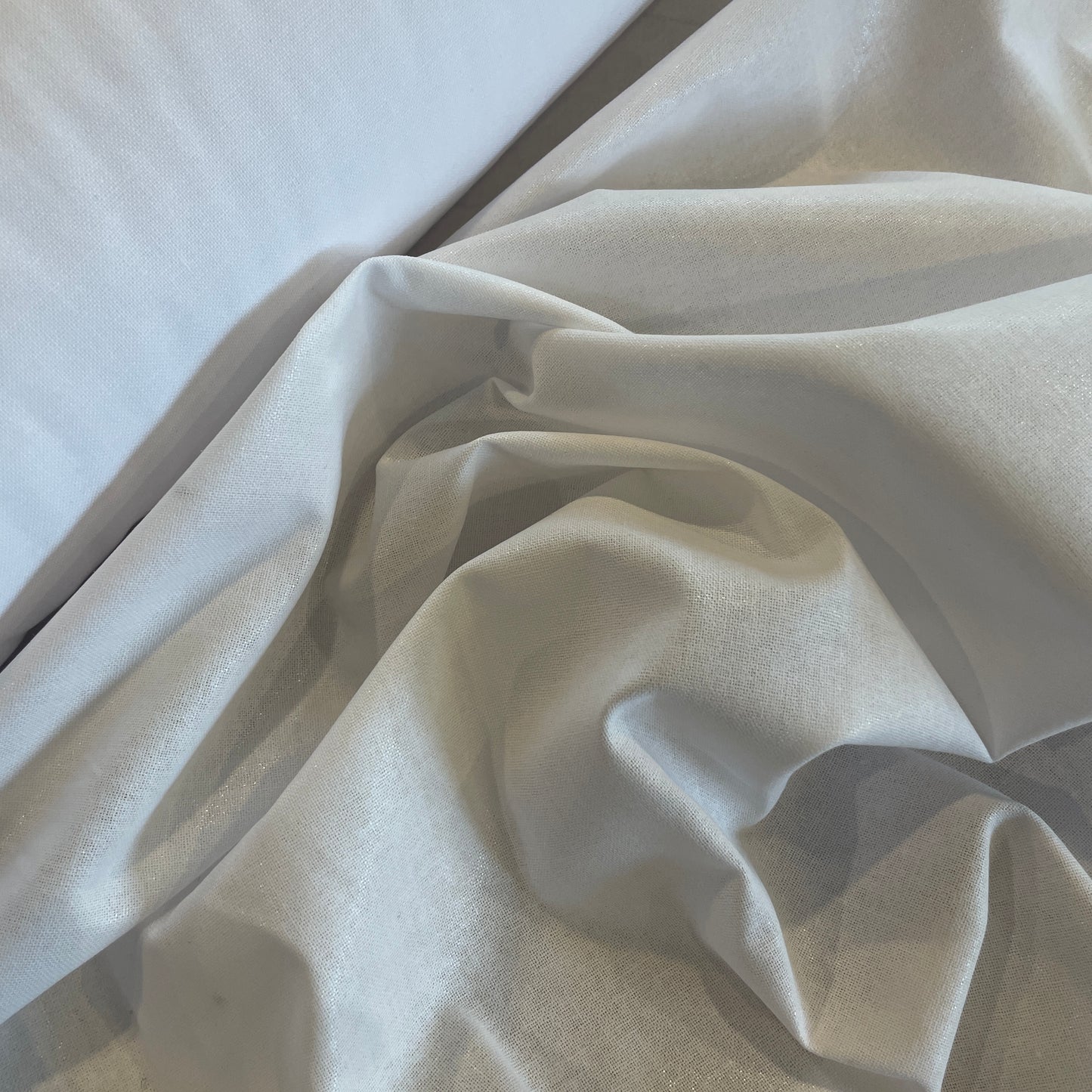 White mid weight fusible shapewell
