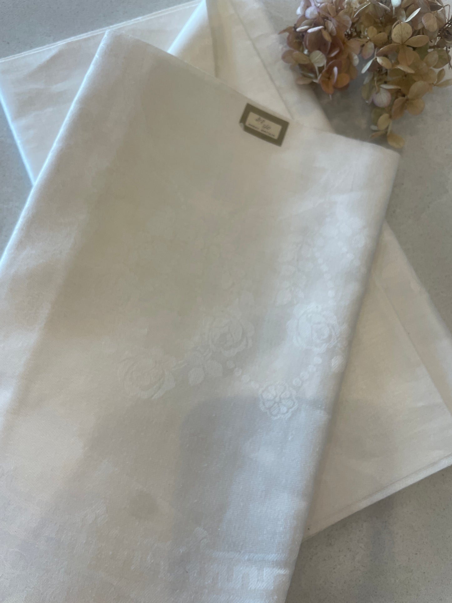 3.3m polished cream damask