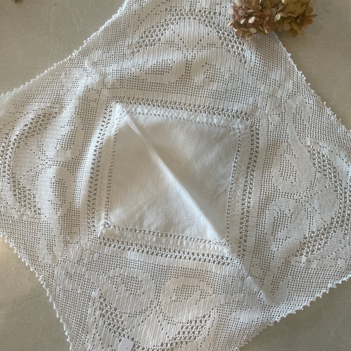 crochet edge table centre