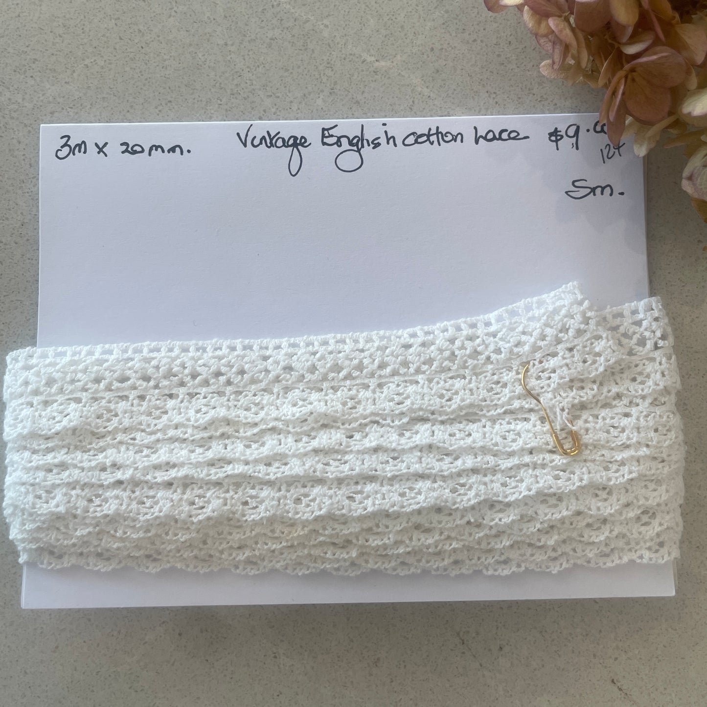 3m vintage English cotton lace #124