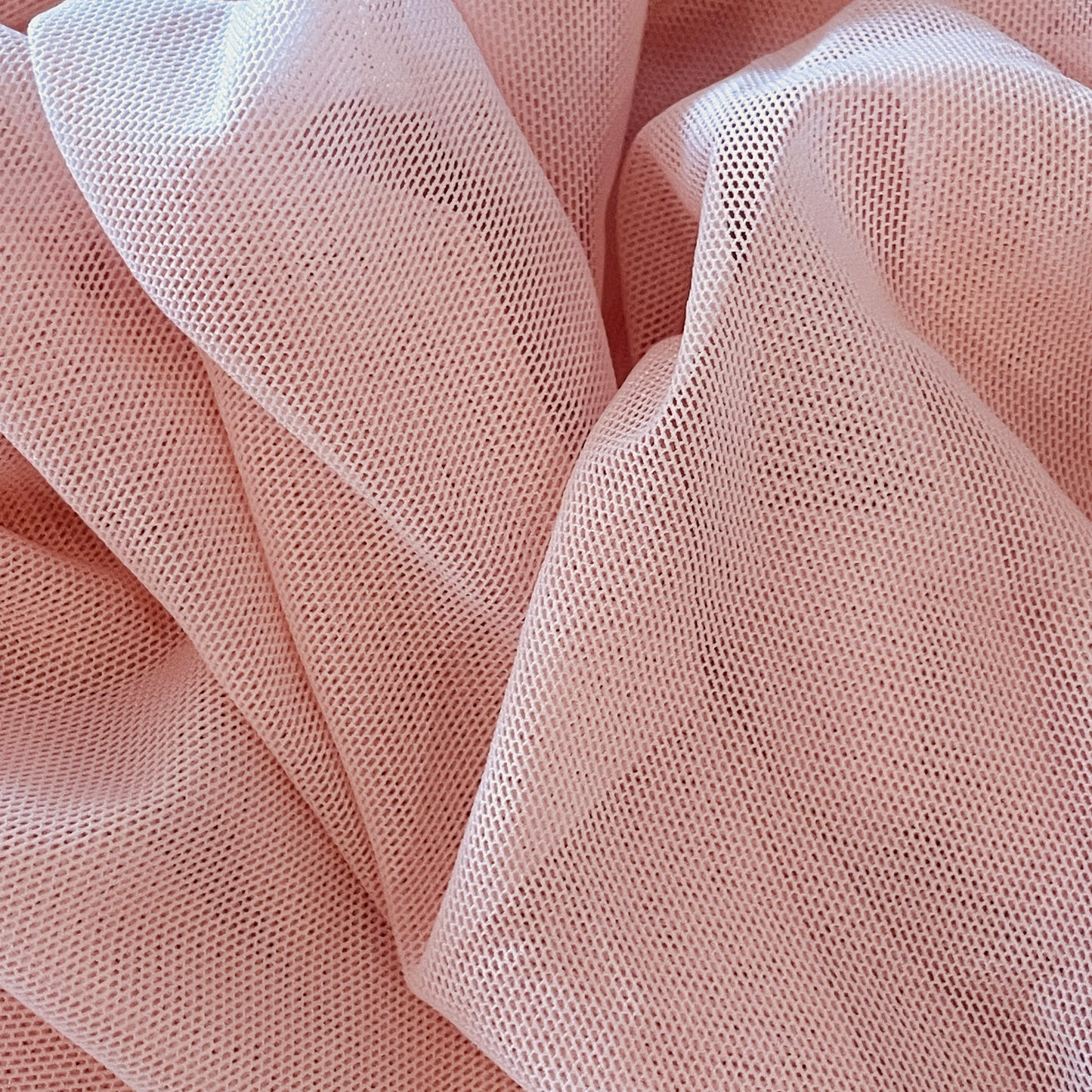 2.9m pink lightweight 2 way stretch mesh