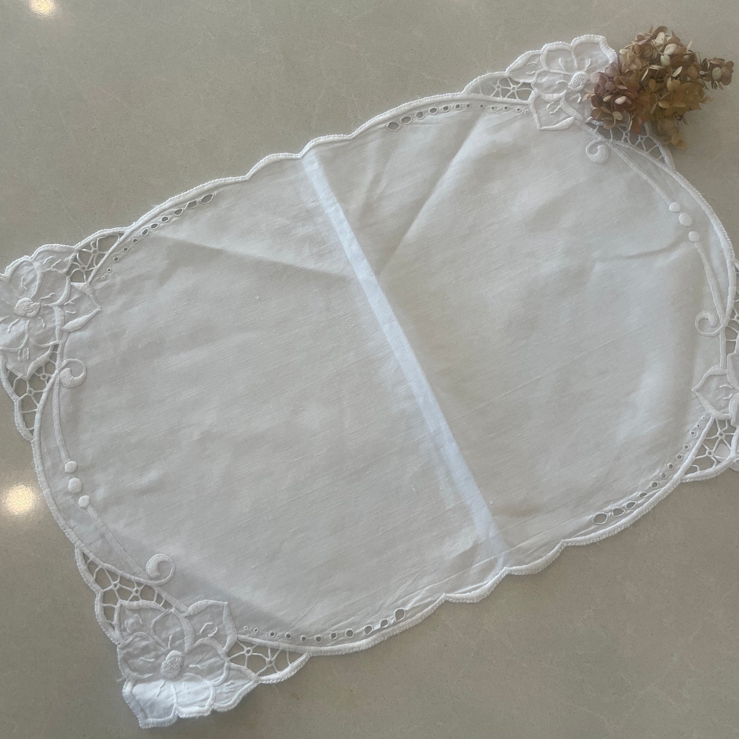 White work table centre
