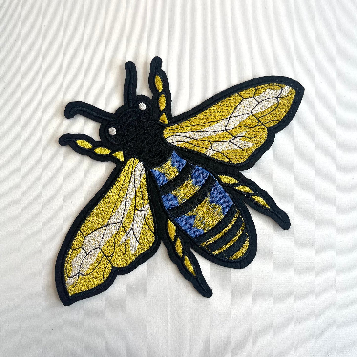 Bumble Bee Medium Iron-On Motif