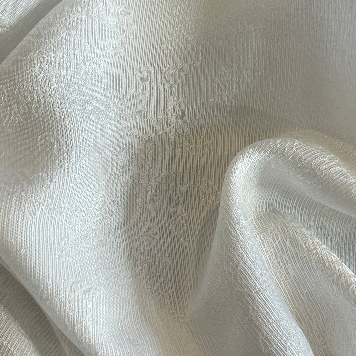 Vivienne jacquard viscose twill