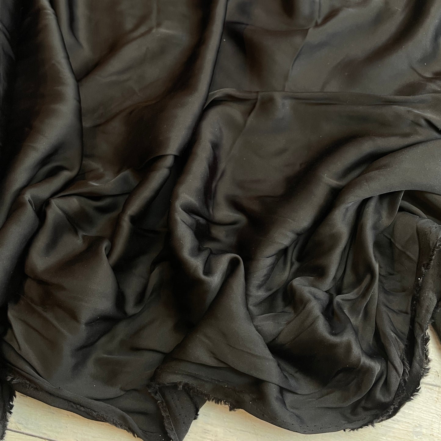 Lola luxe lightweight viscose satin