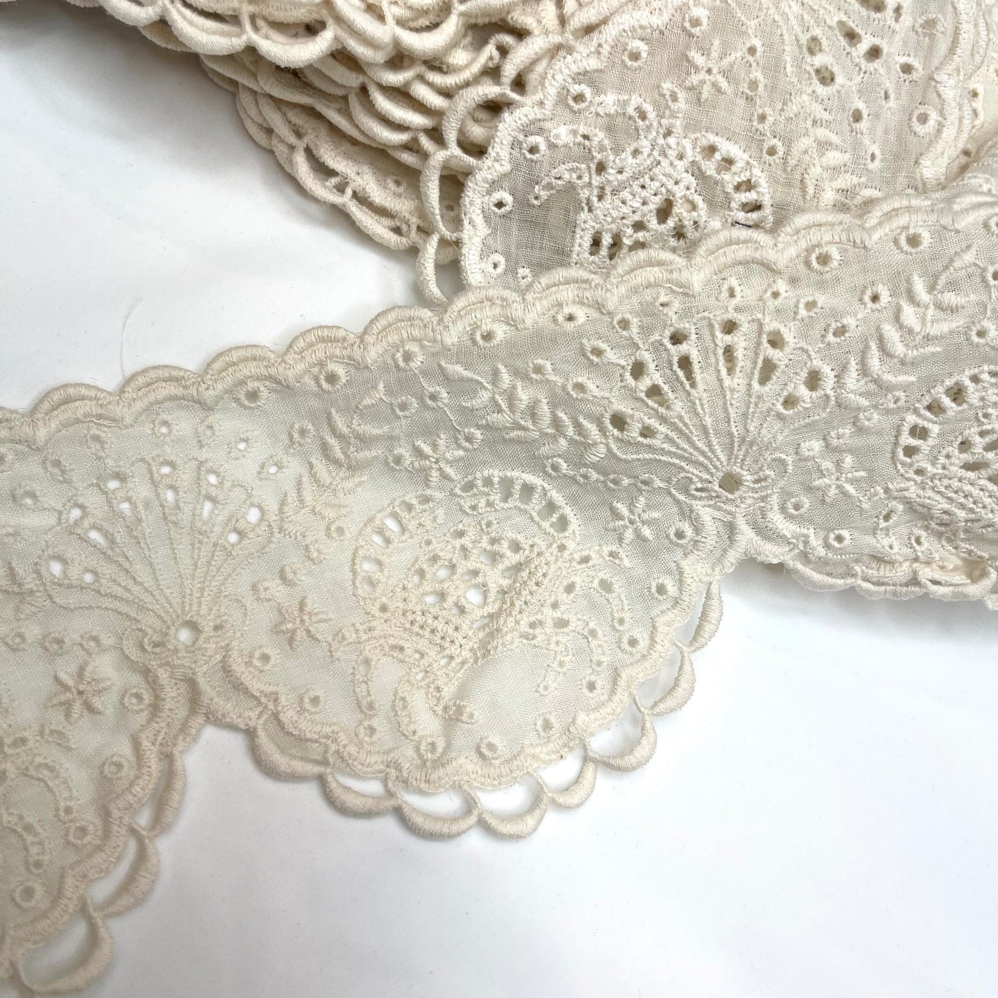 Shell cove embroidered Scallop cotton trim