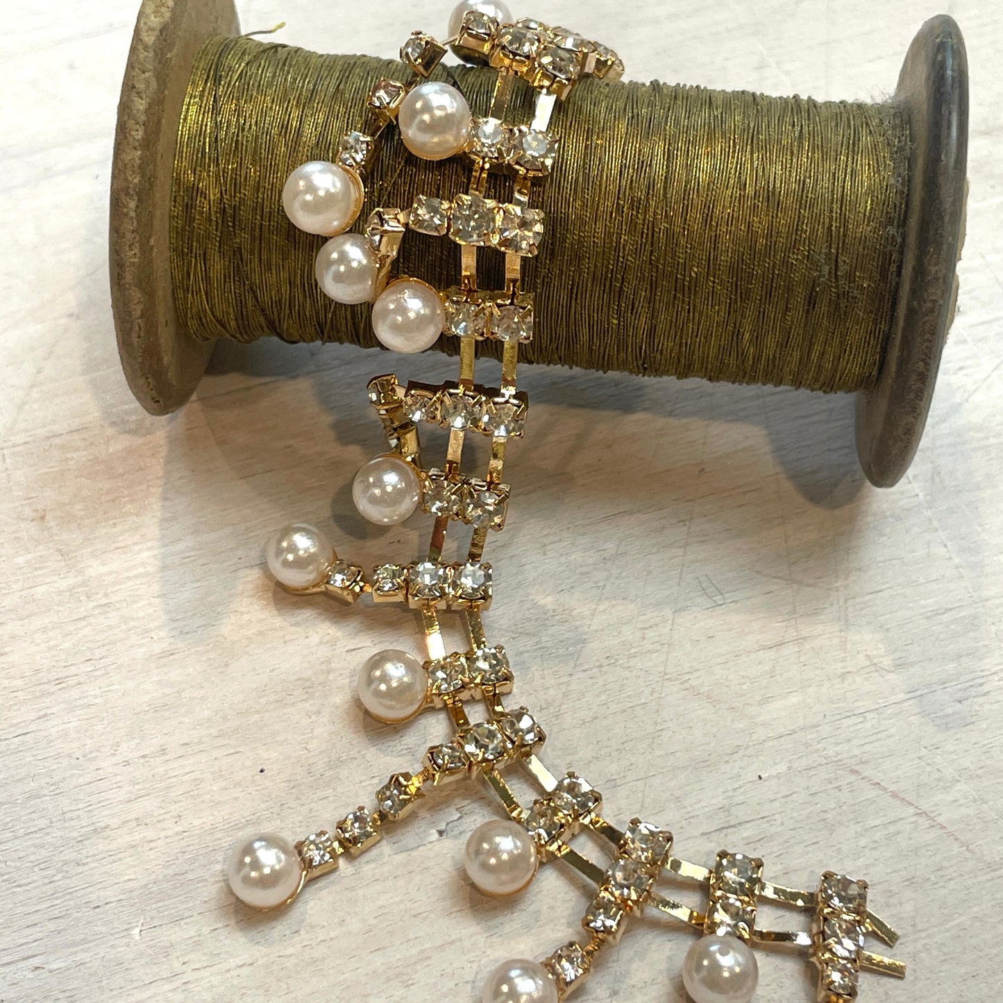 13cm Diamonte and pearl Trim Piece