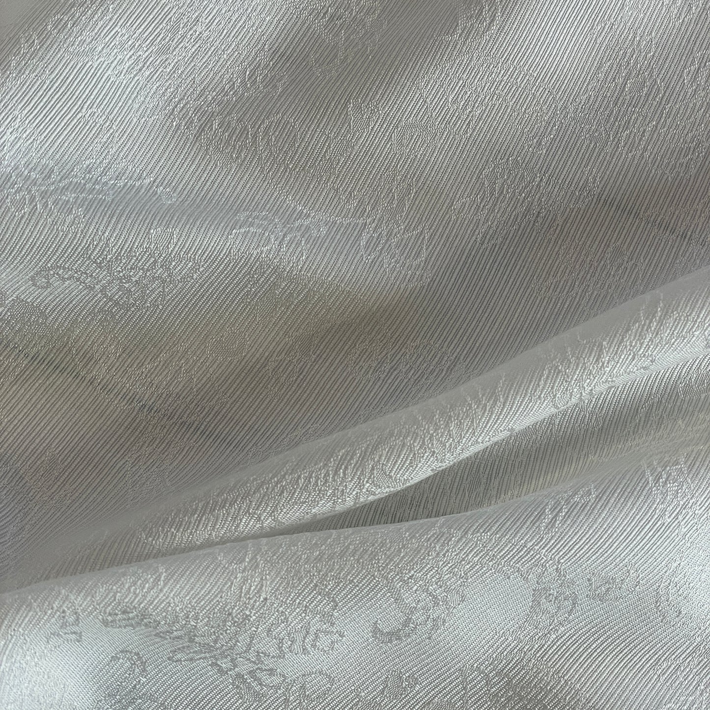 Vivienne jacquard viscose twill