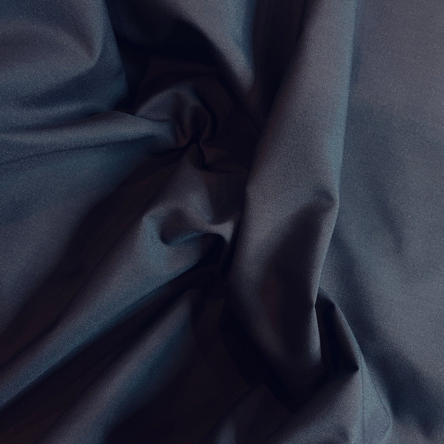 Navy Suiting