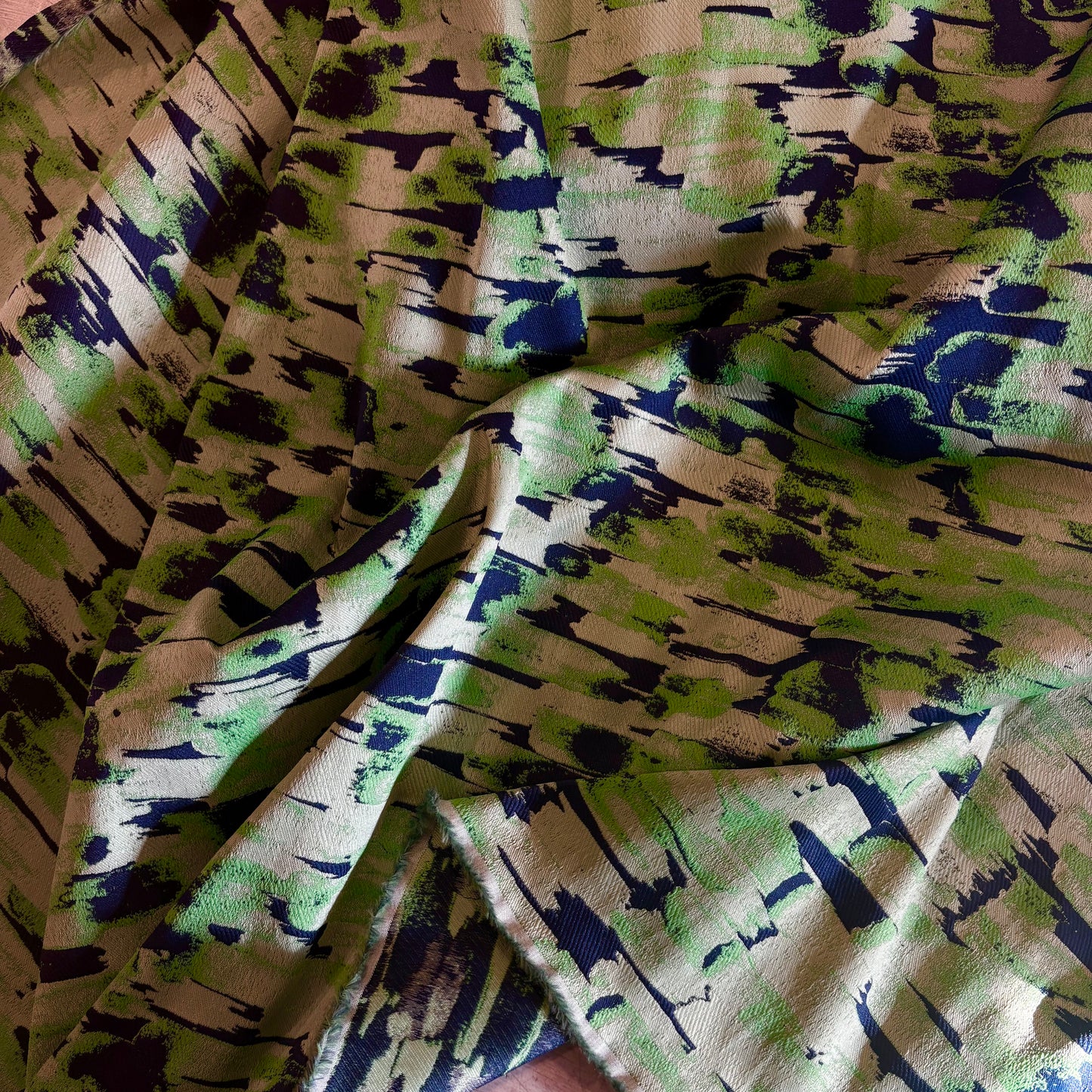 1.35m Lime & Navy Brocade