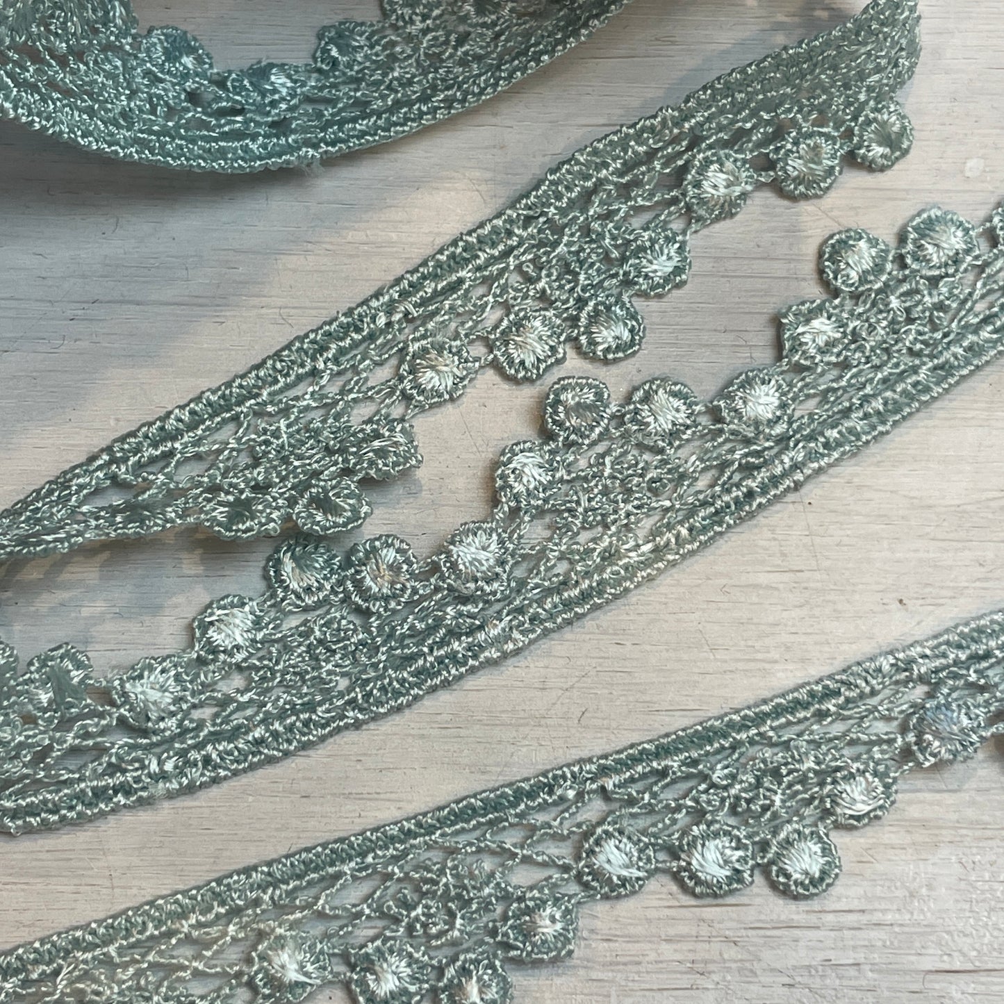 Seafoam dew drop scallop Guipure Trim