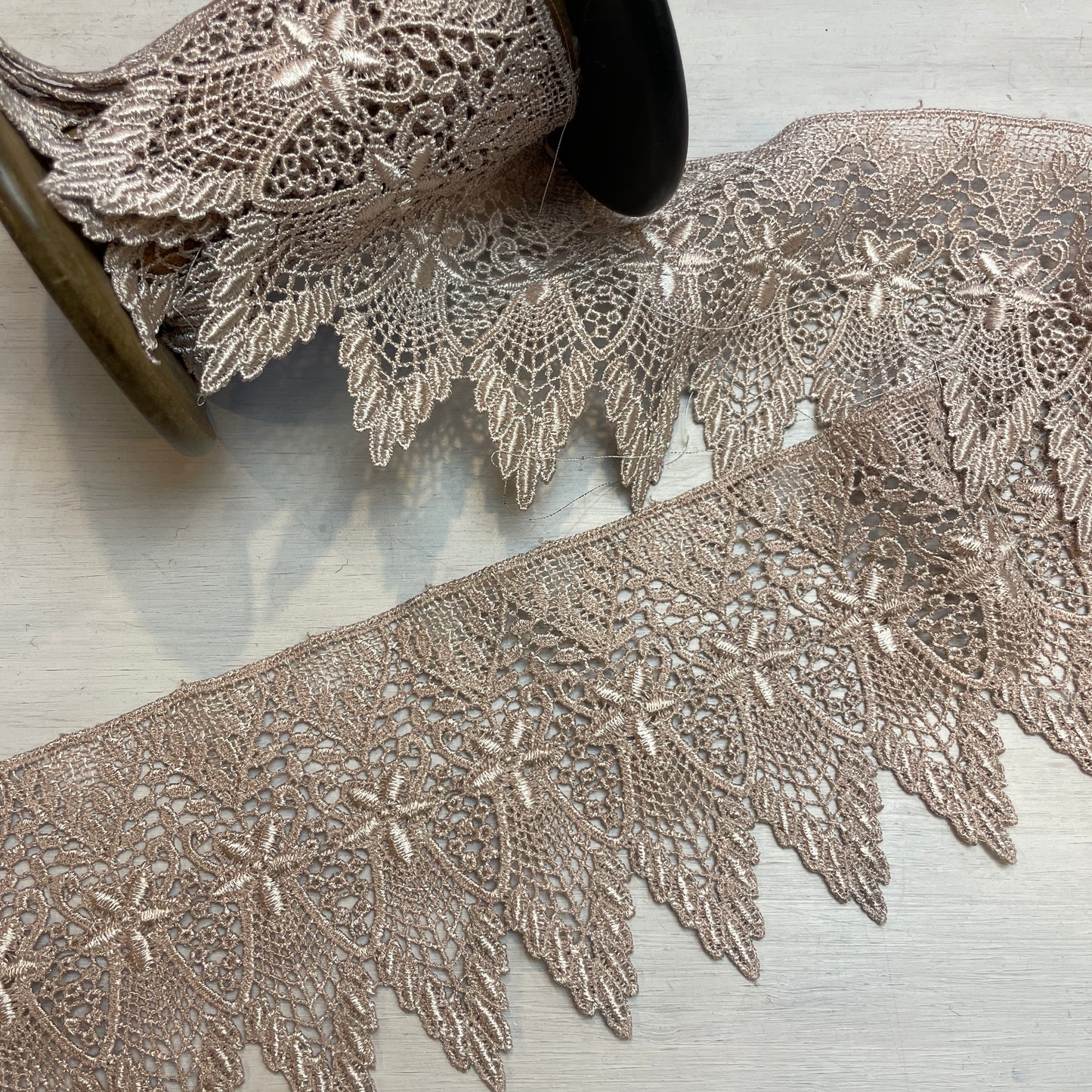 Mocha Patagonia Edging Guipure Trim