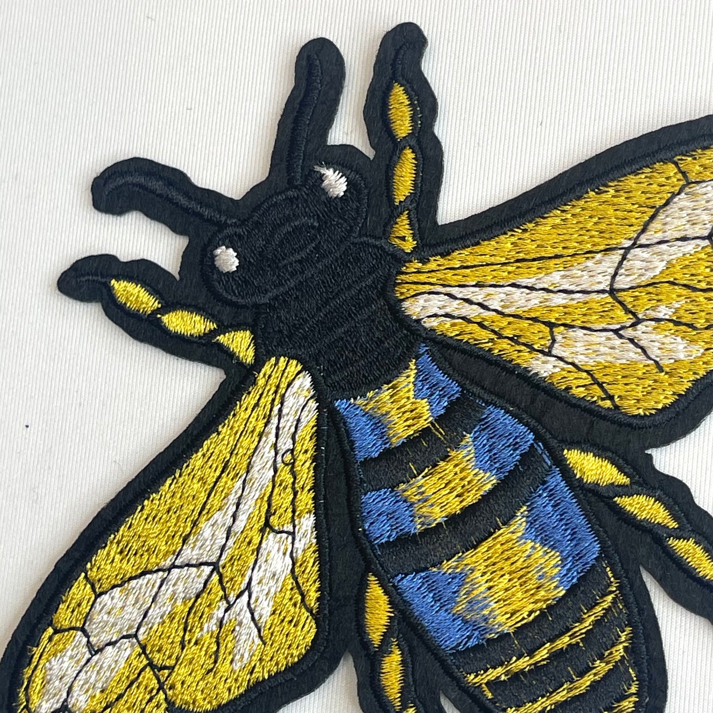 Bumble Bee Small Iron-On Motif