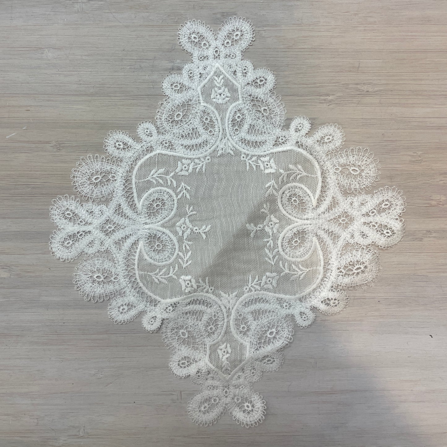 oppulance morif ivory