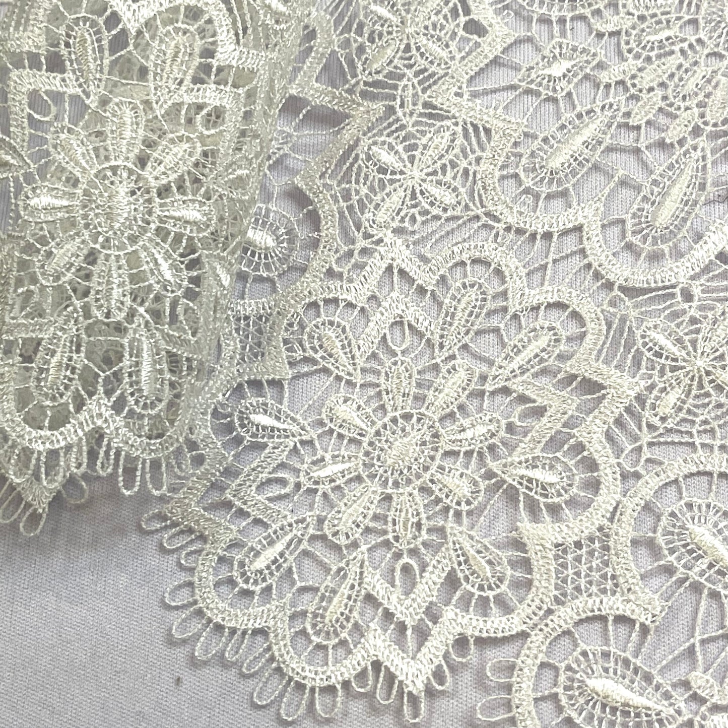 Double snowflake Trim white