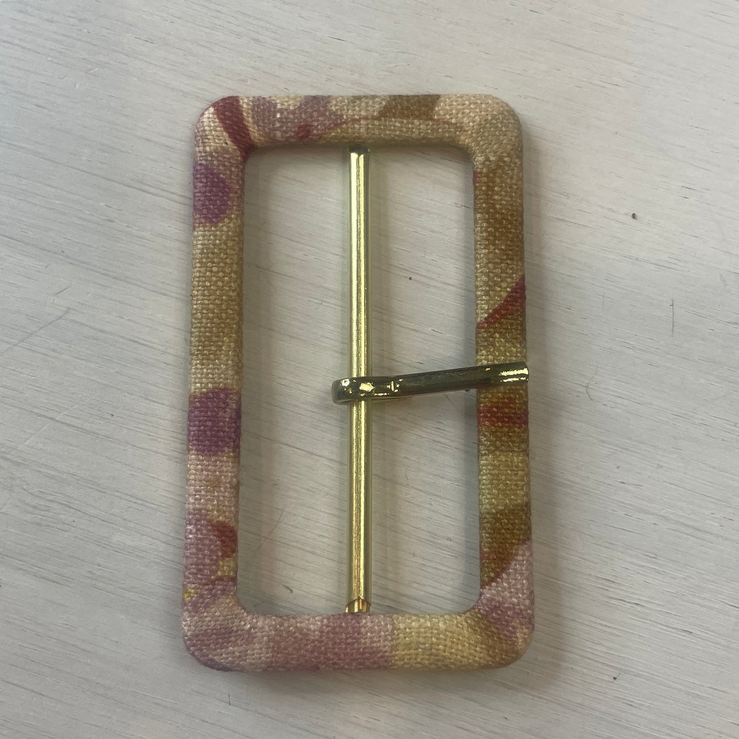 Iris print linen buckle