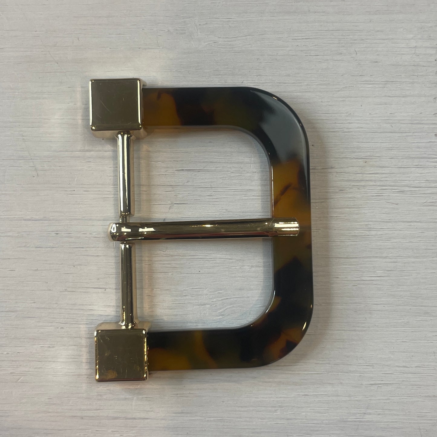 Tortoise shell buckle