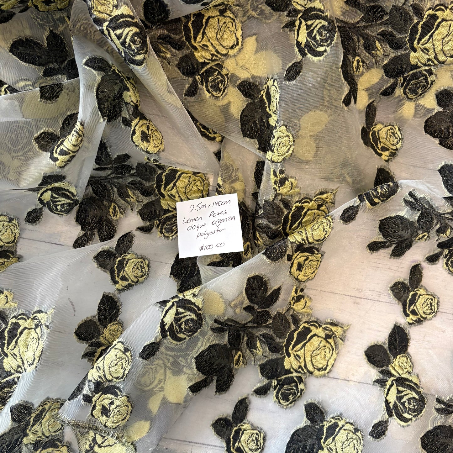 2.5m Lemon Roses Cloque Organza