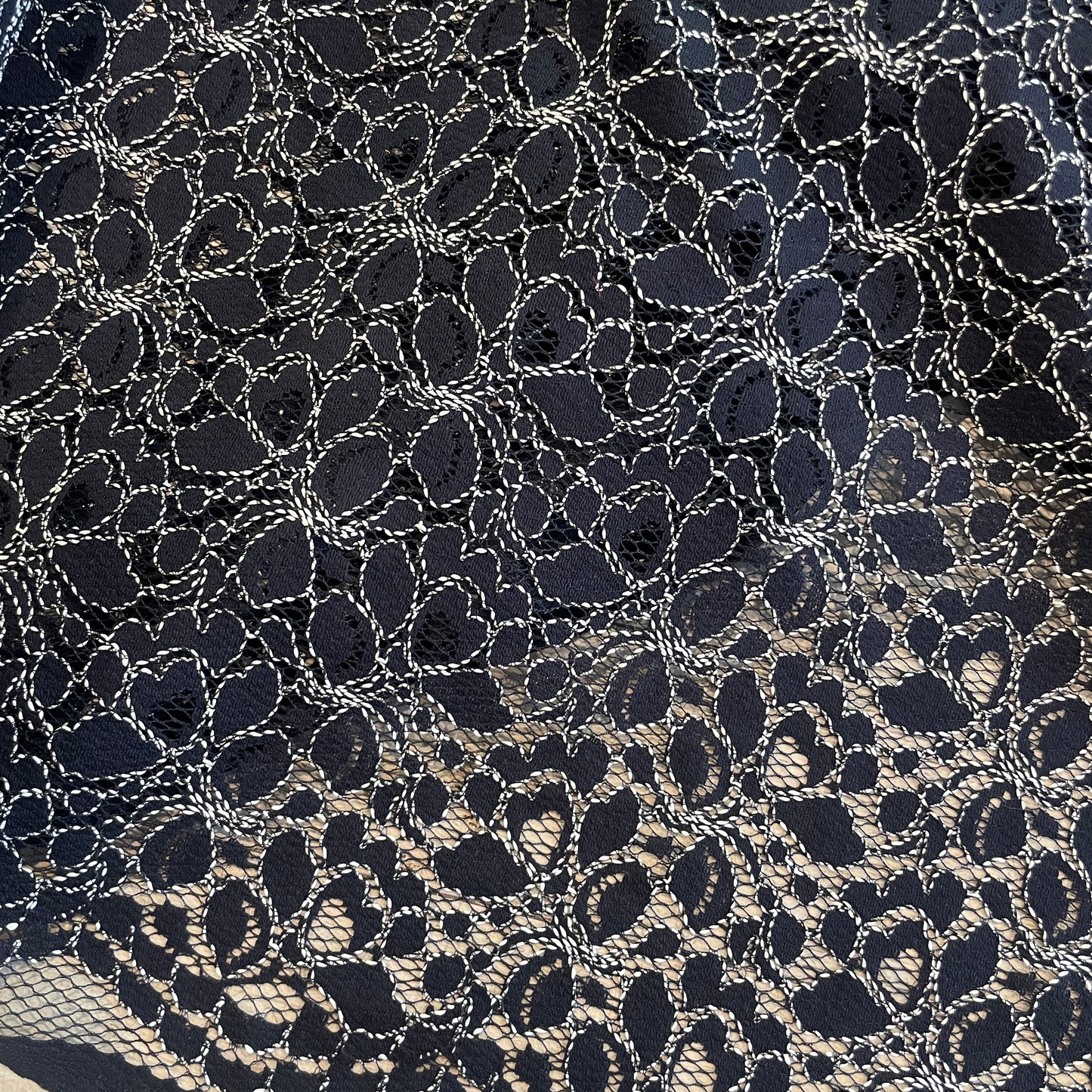 Mina navy petals lace