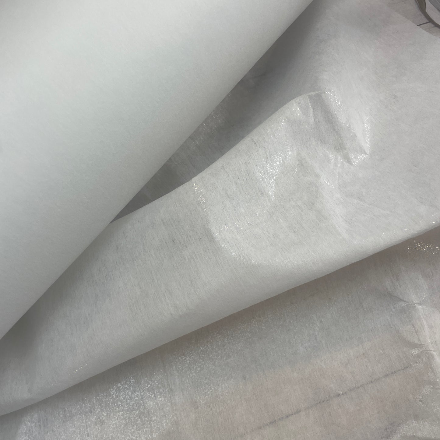 White lightweight fusible vilene