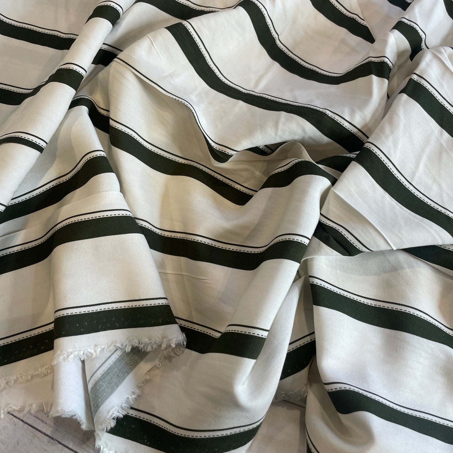 Cabo khaki stripe viscose sateen
