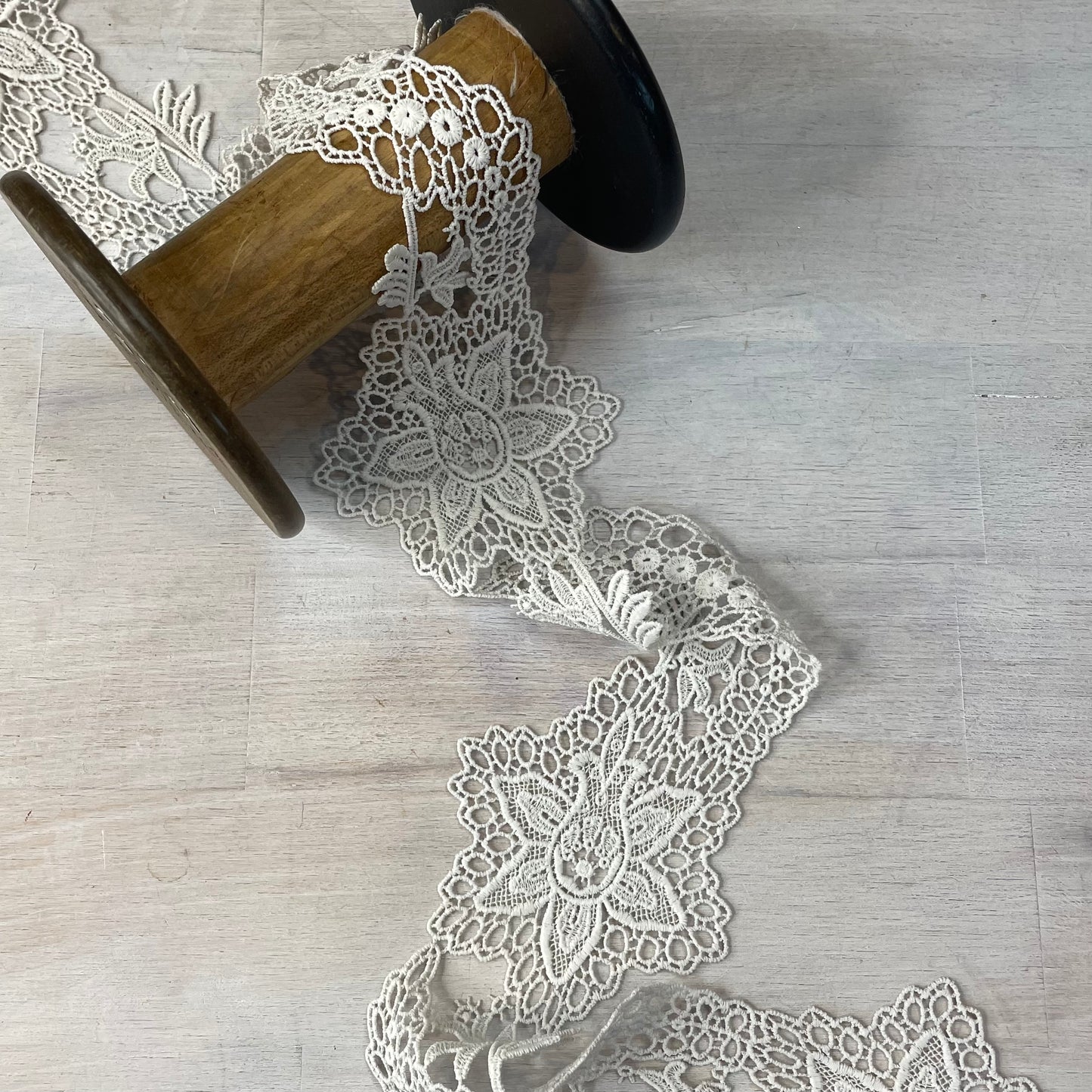 Fleur Silver Grey Lace Trim