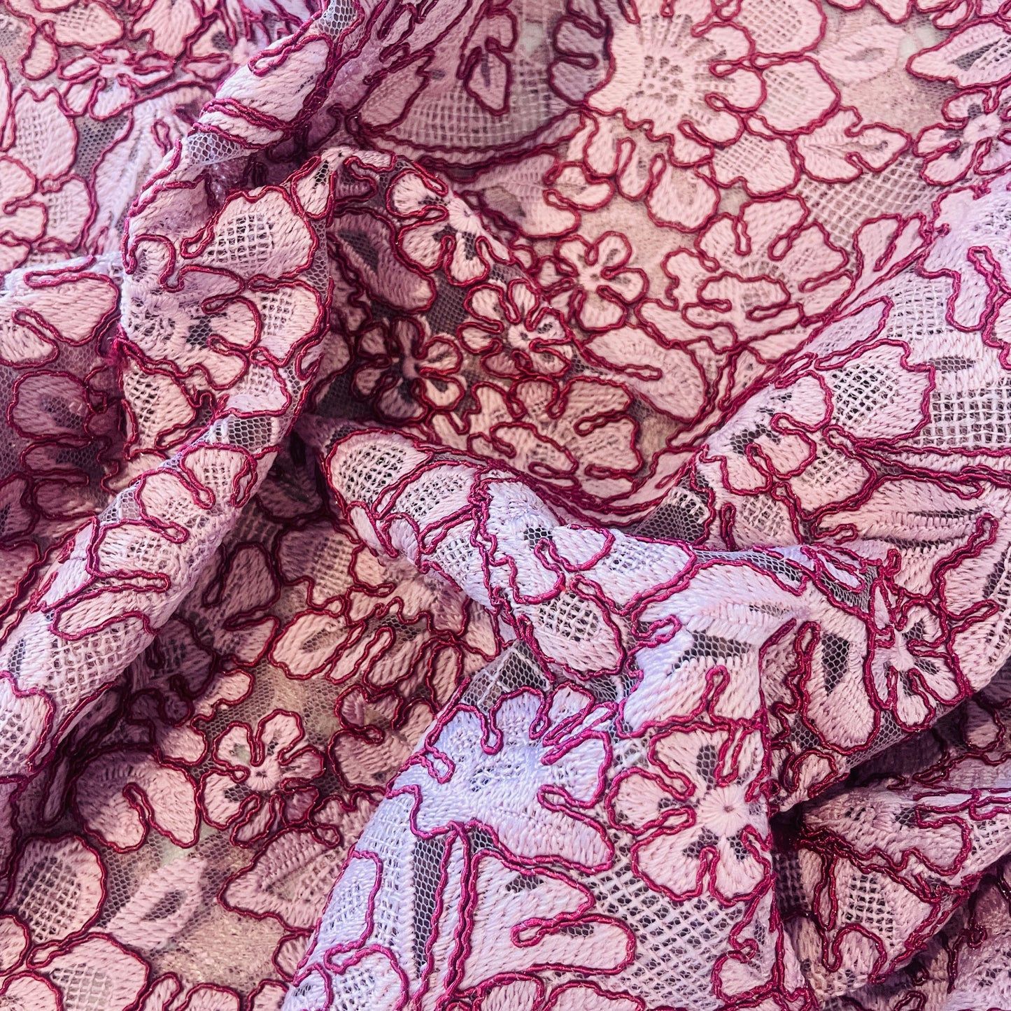 2.5m x 40cm raspberry corded lace