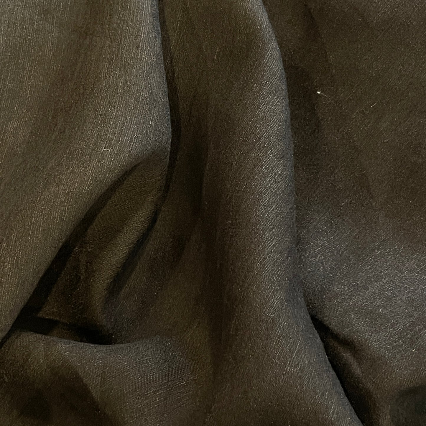 Noir Fine viscose slub weave