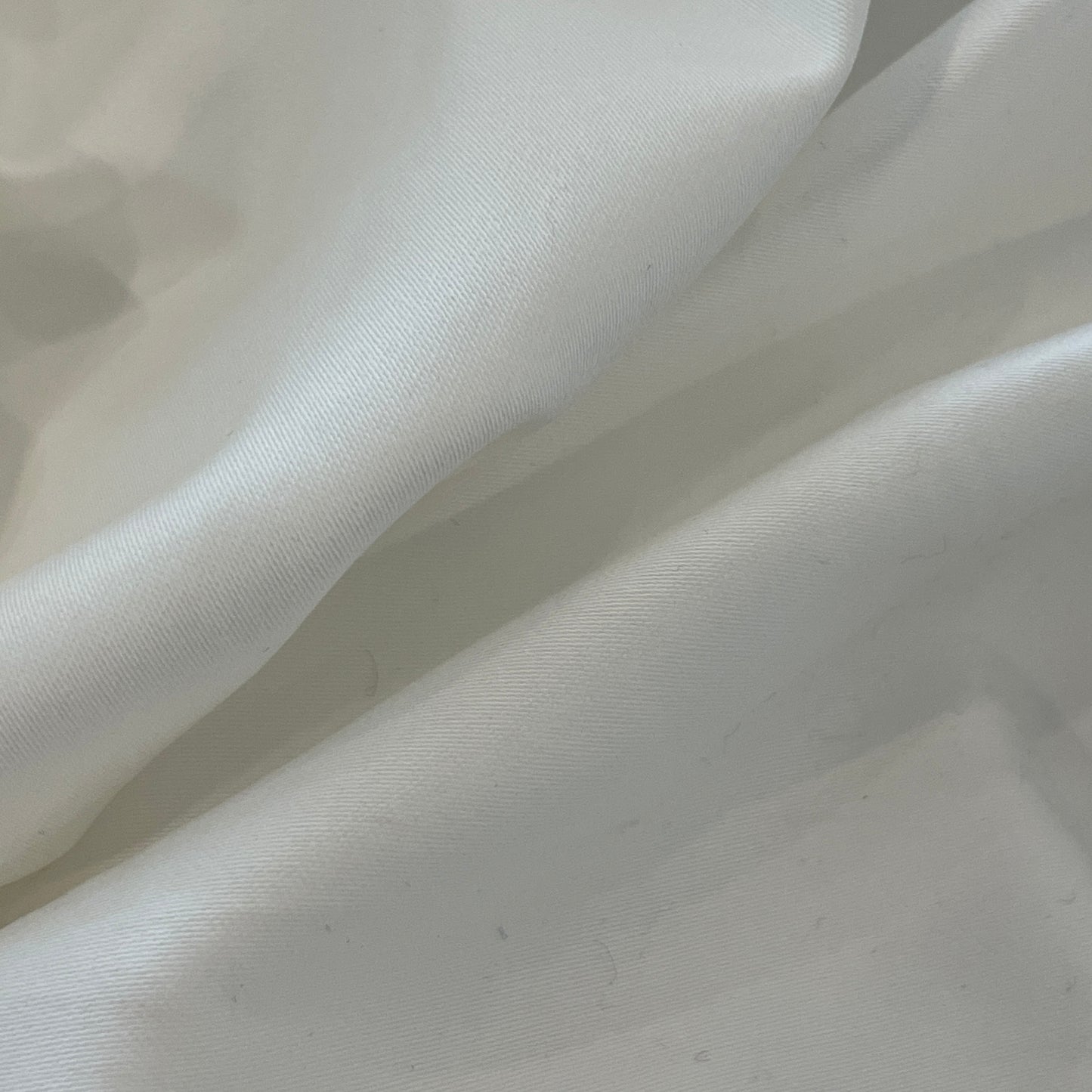 White stretch cotton sateen