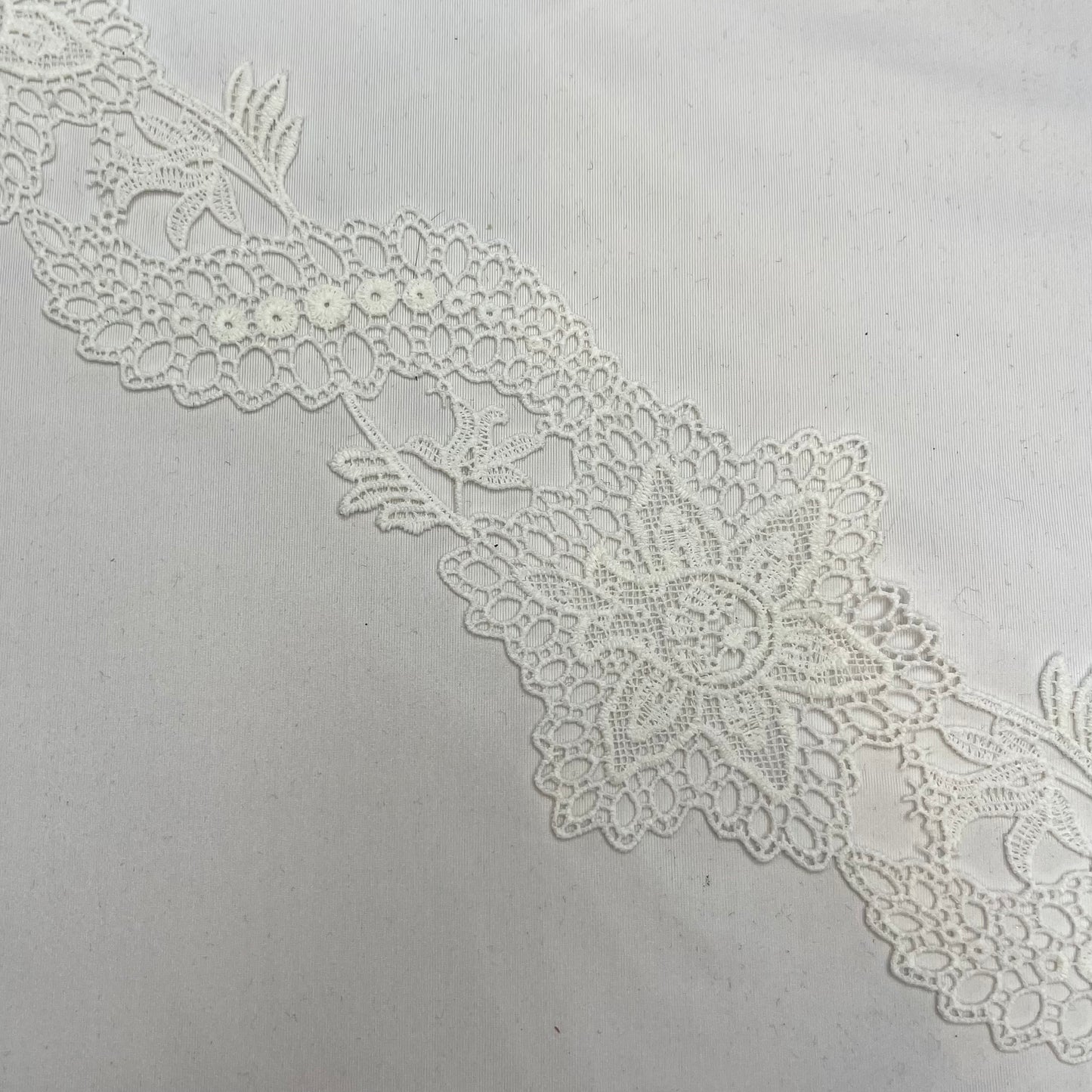 Fleur Ivory Fine Guipure Trim
