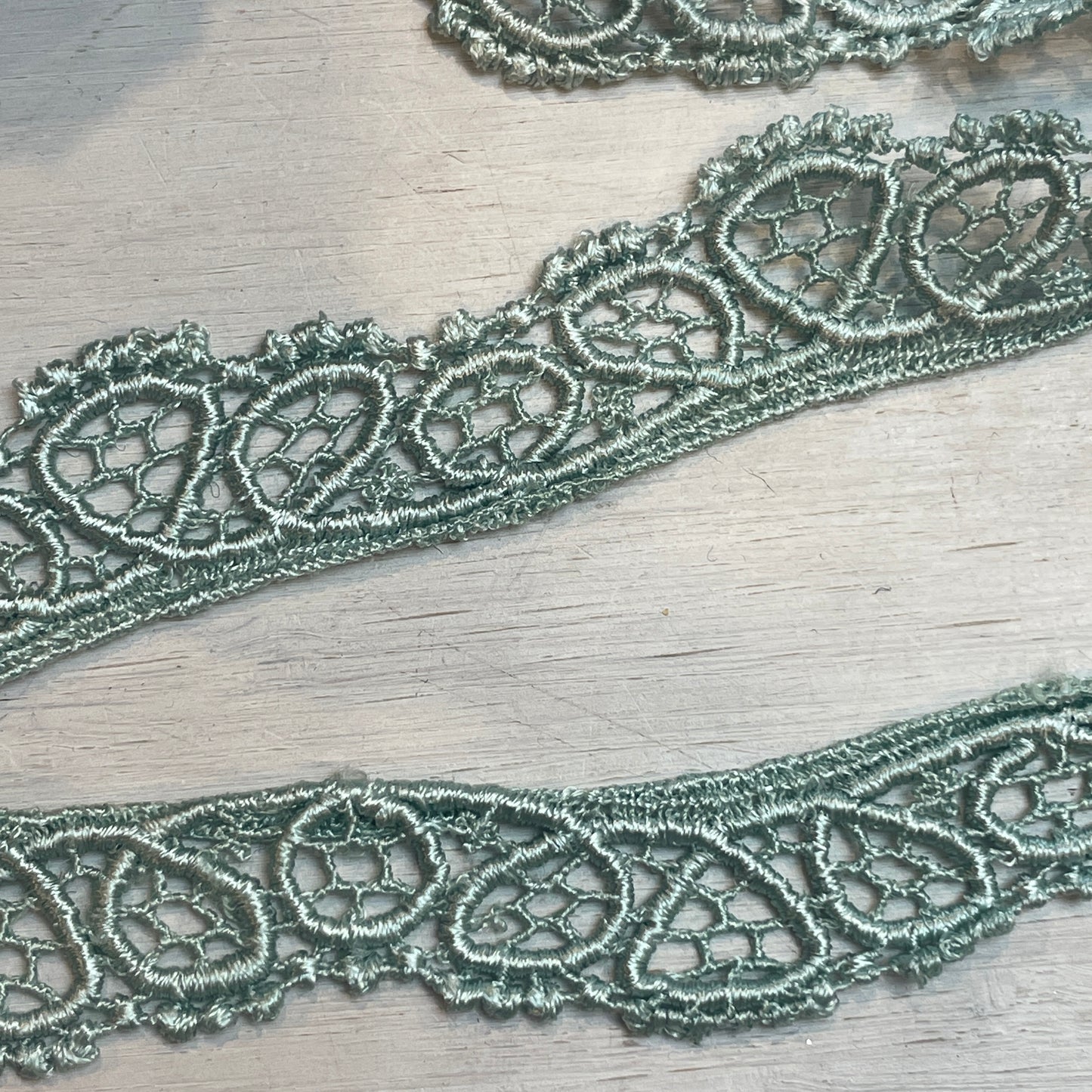 Seafoam swirls Guipure Trim