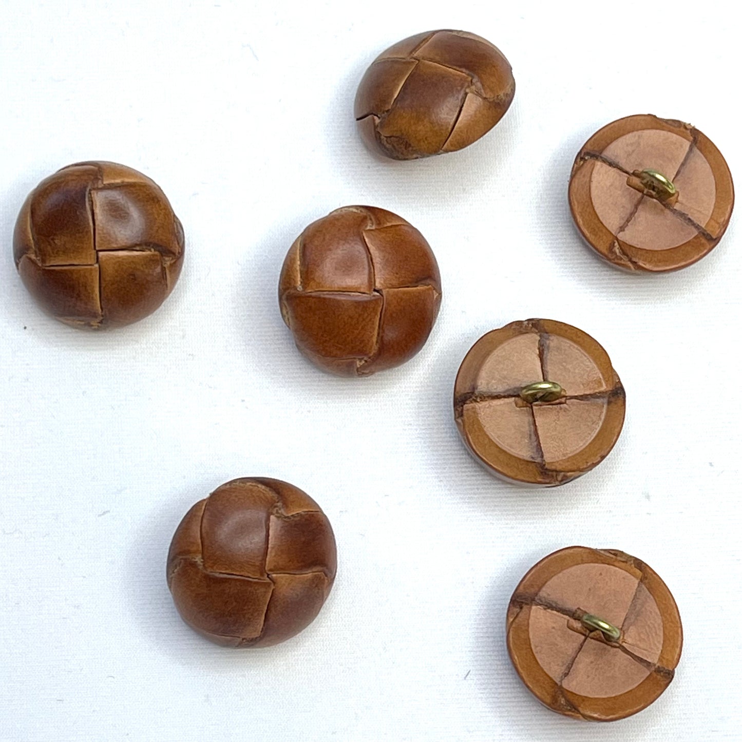 22mm Tan Leather Knot Button