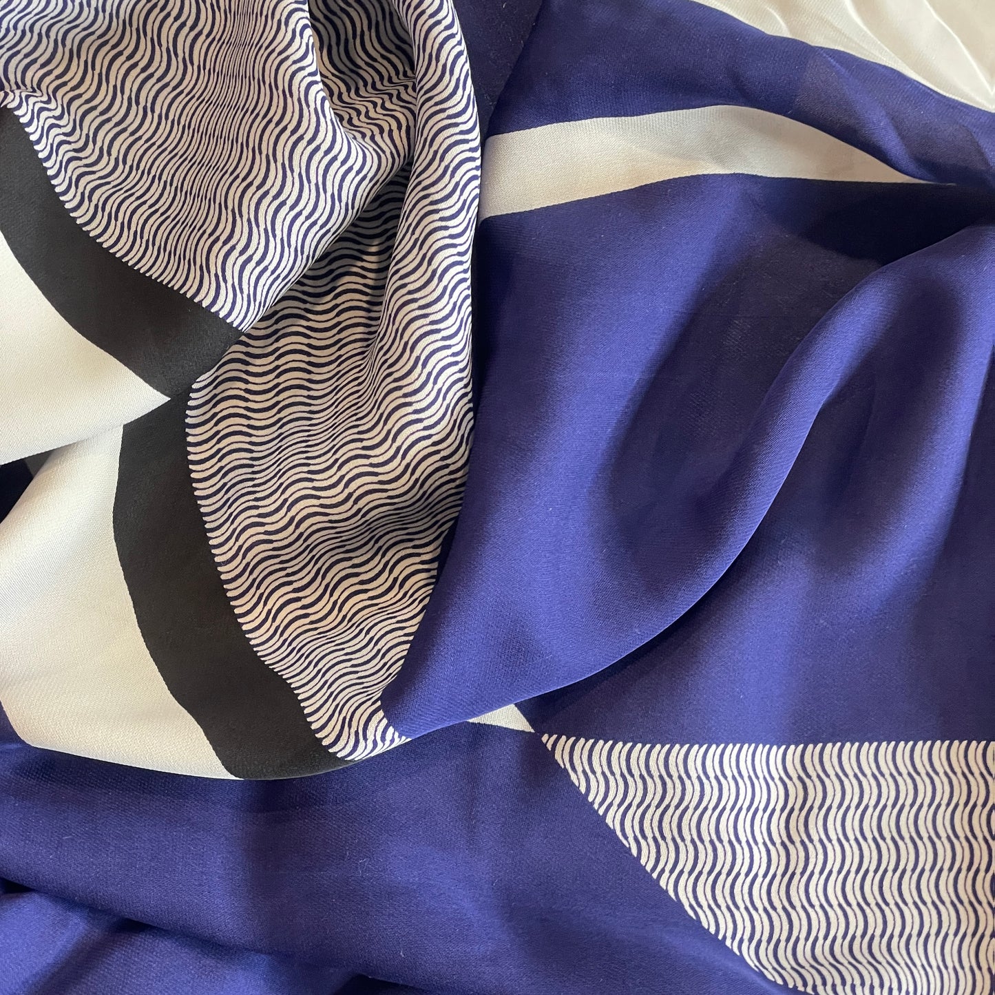 Art block silk crepe de chine