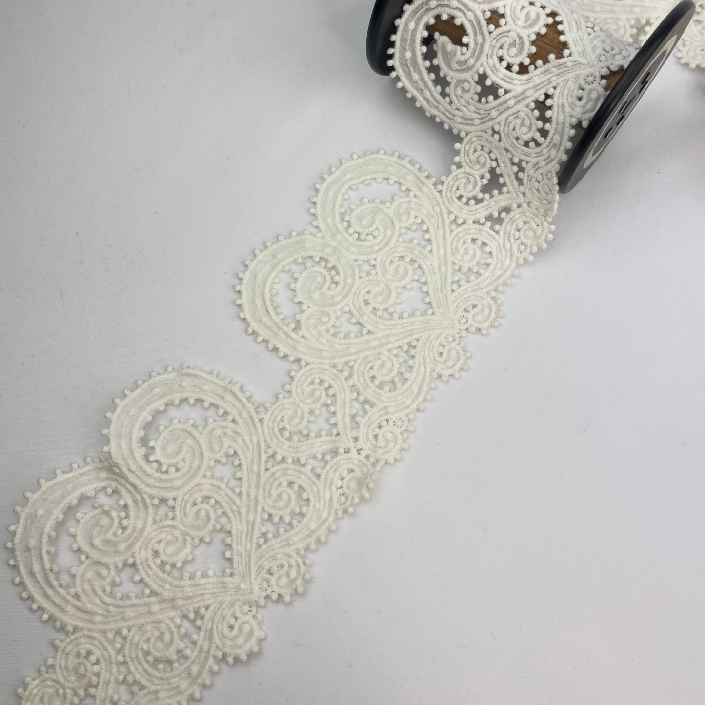 X Large Hearts White 12.5cm Embroidered Trim