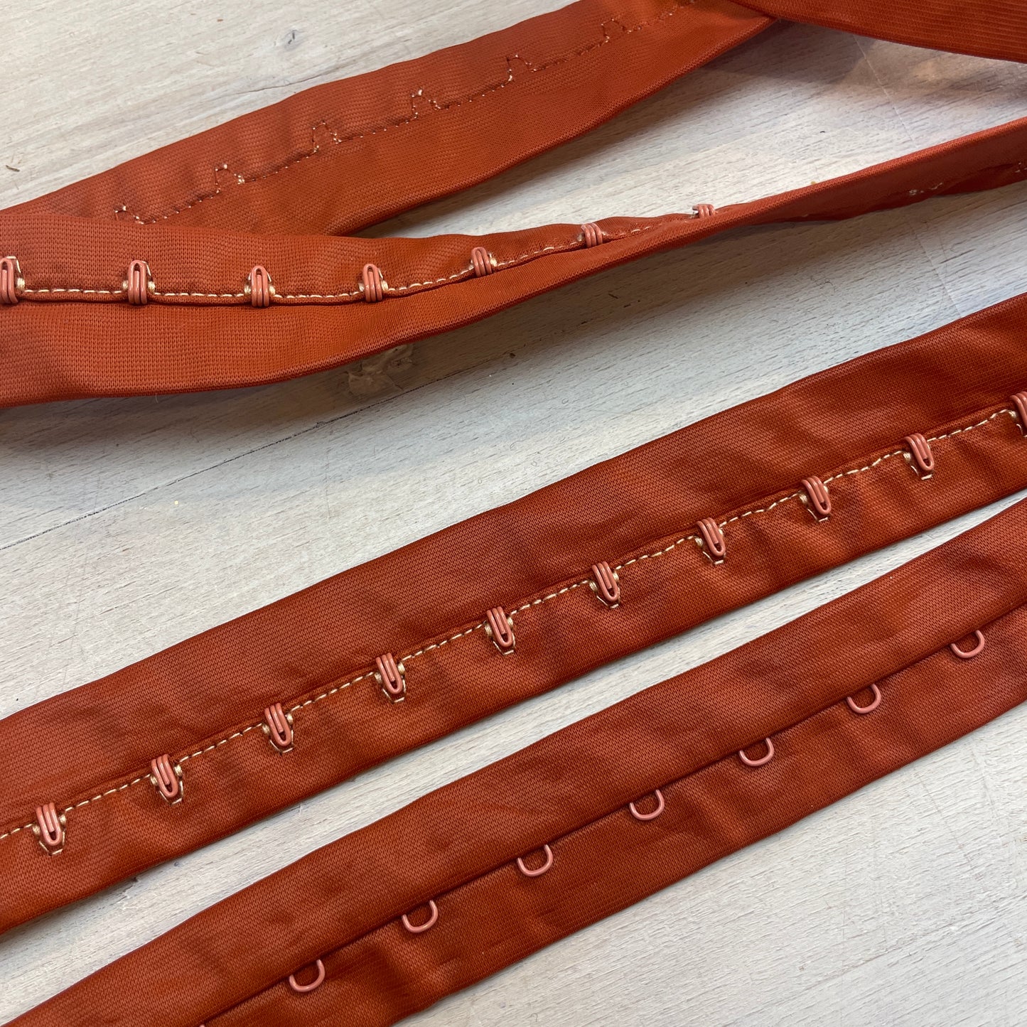 Rust hook and eye tape