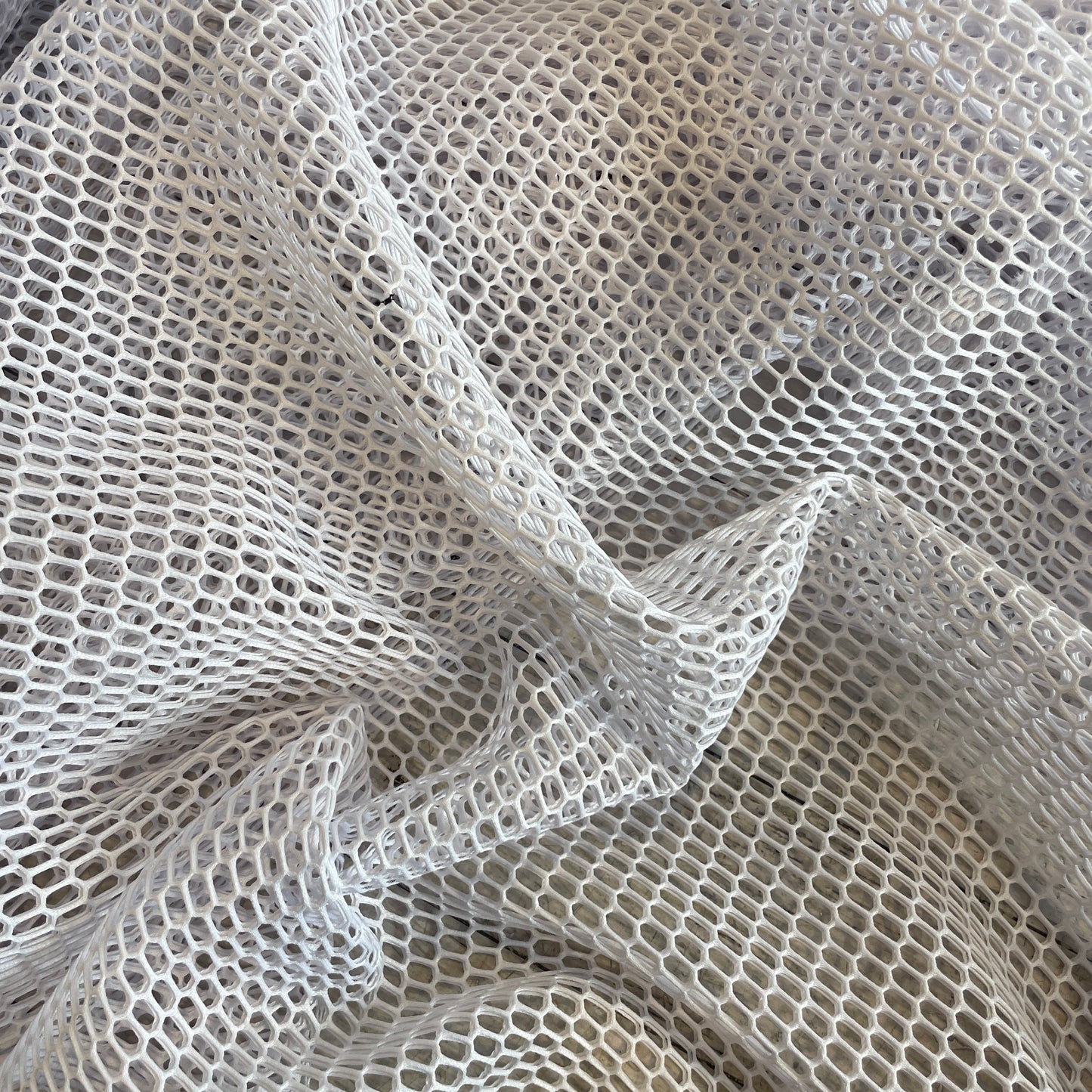Polar white geometric mesh