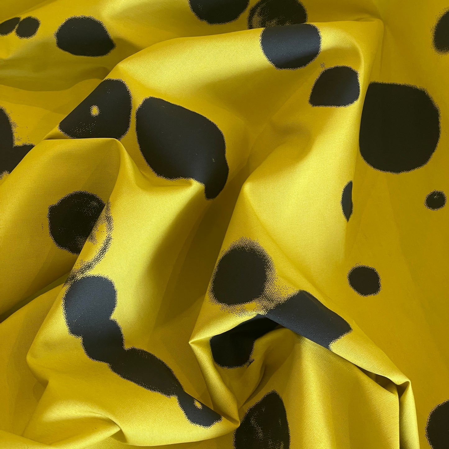 Citroen spots Cotton lawn