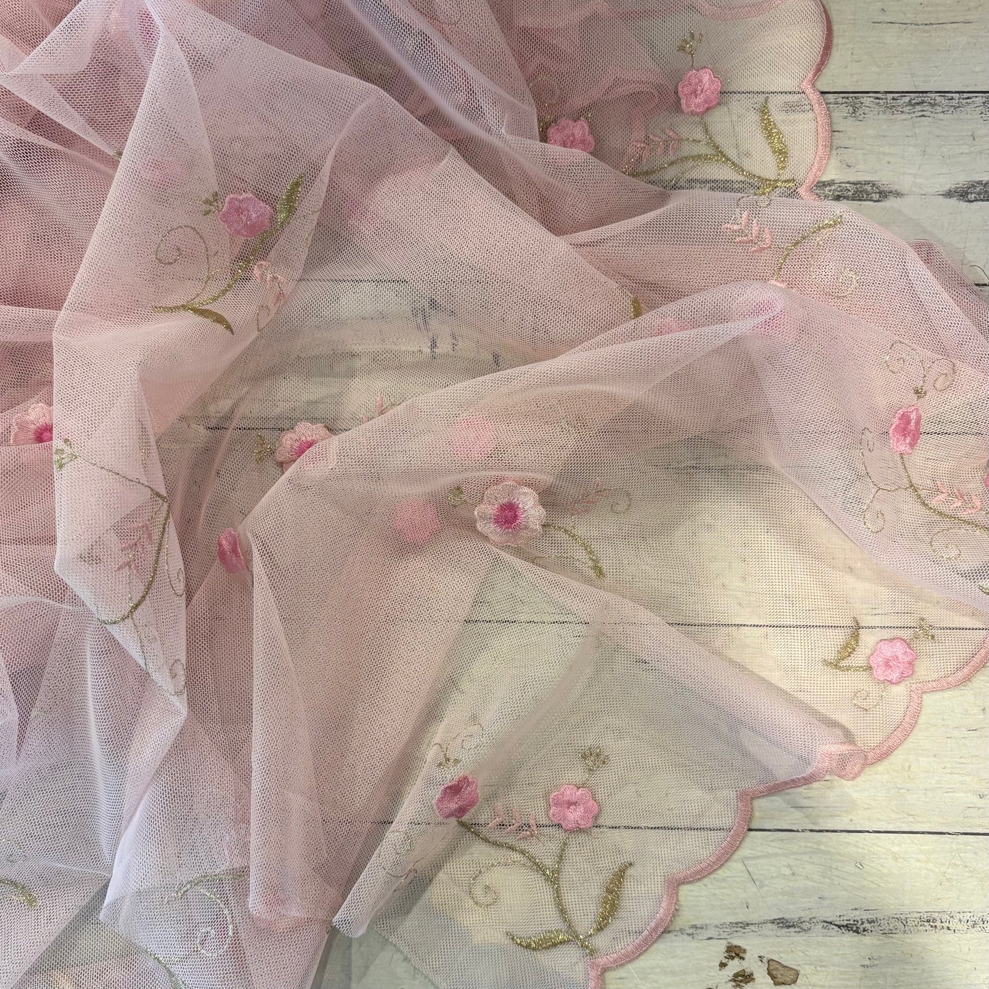2.9m Pretty Pink 3D Floral Tulle