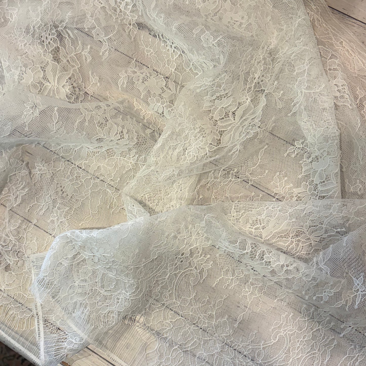 3m White Chantilly Lace Panel