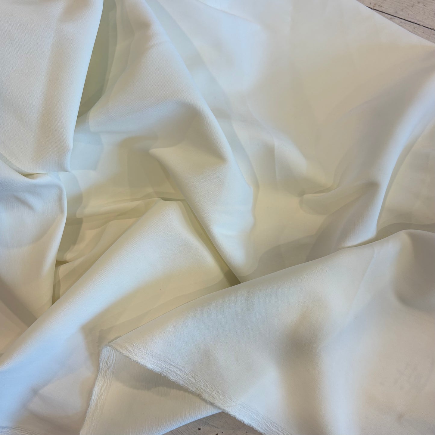 3m Ivory Stretch Suiting