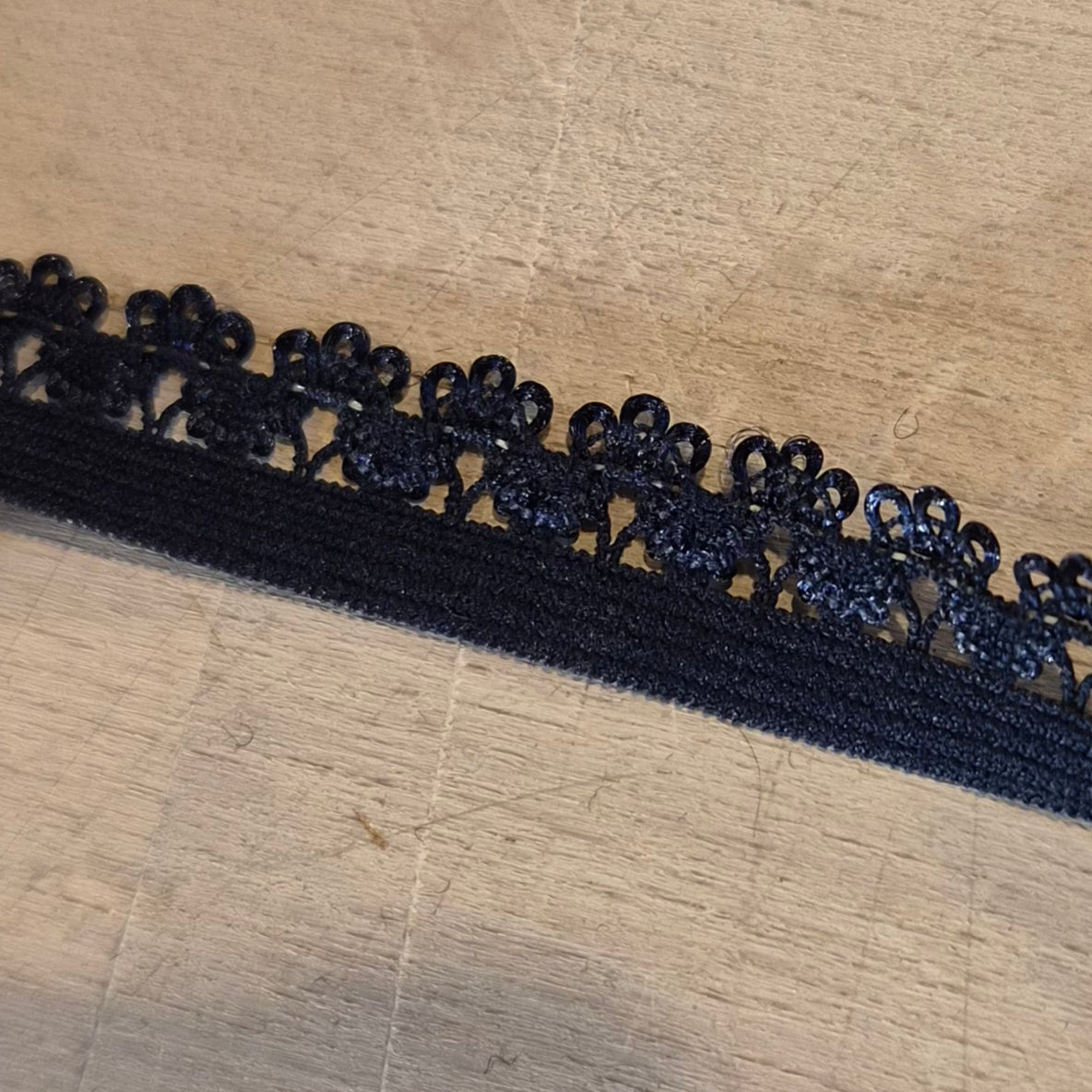 13mm Navy crown edge picot