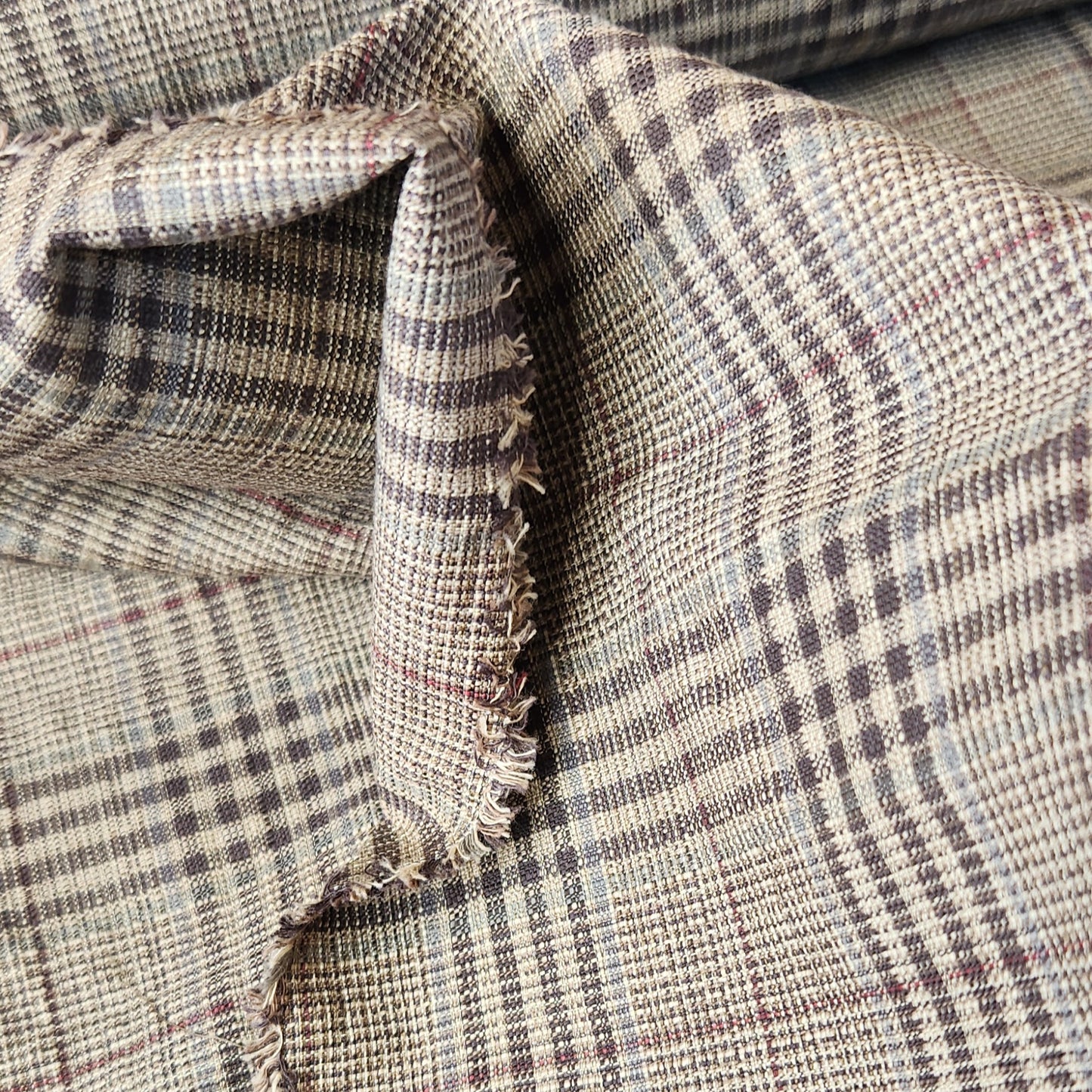 Vivie plaid suiting