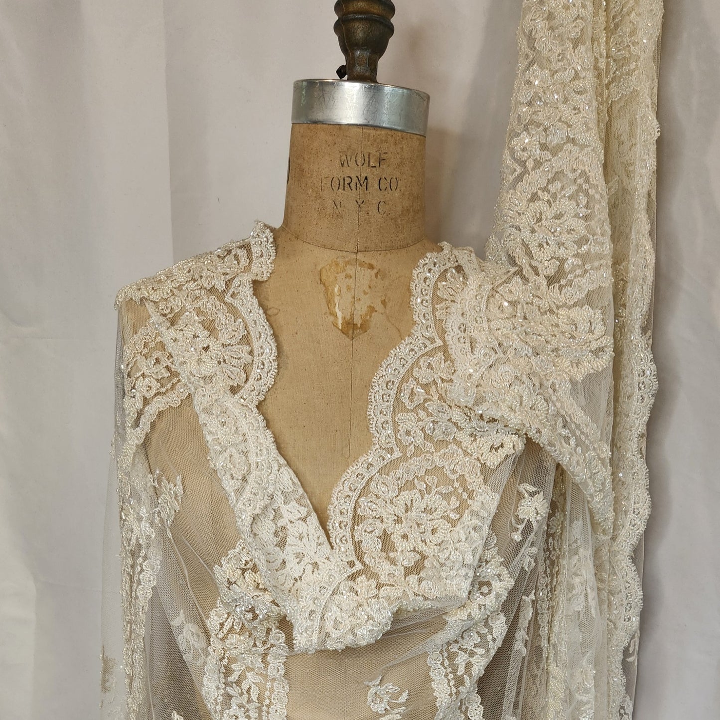 3m Ivory handbeaded lace